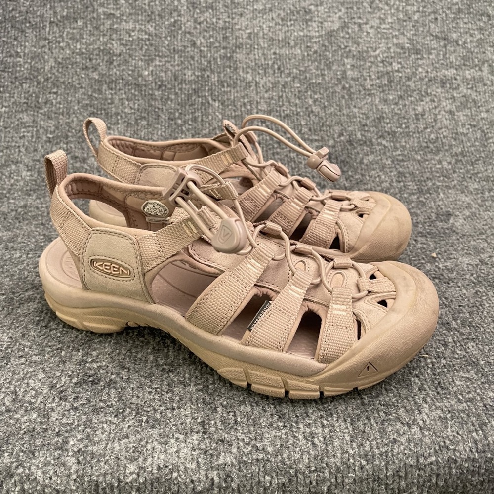 KEEN Newport H2 Womens Sz 8 Monochrome Cameo Rose Waterproof Sandal Hiking